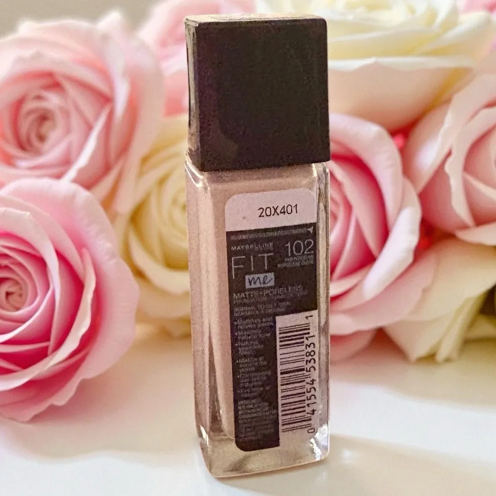 💎 Maybelline Fit Me Matte Poreless Liquid Foundation 102 Fair Porcelain